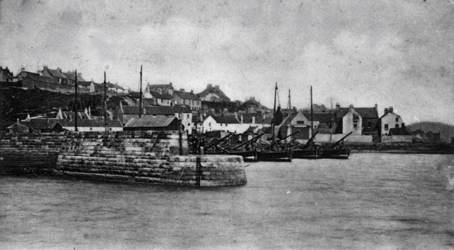 Black and White Photo of Buckhaven Harbour with harbour wall on left